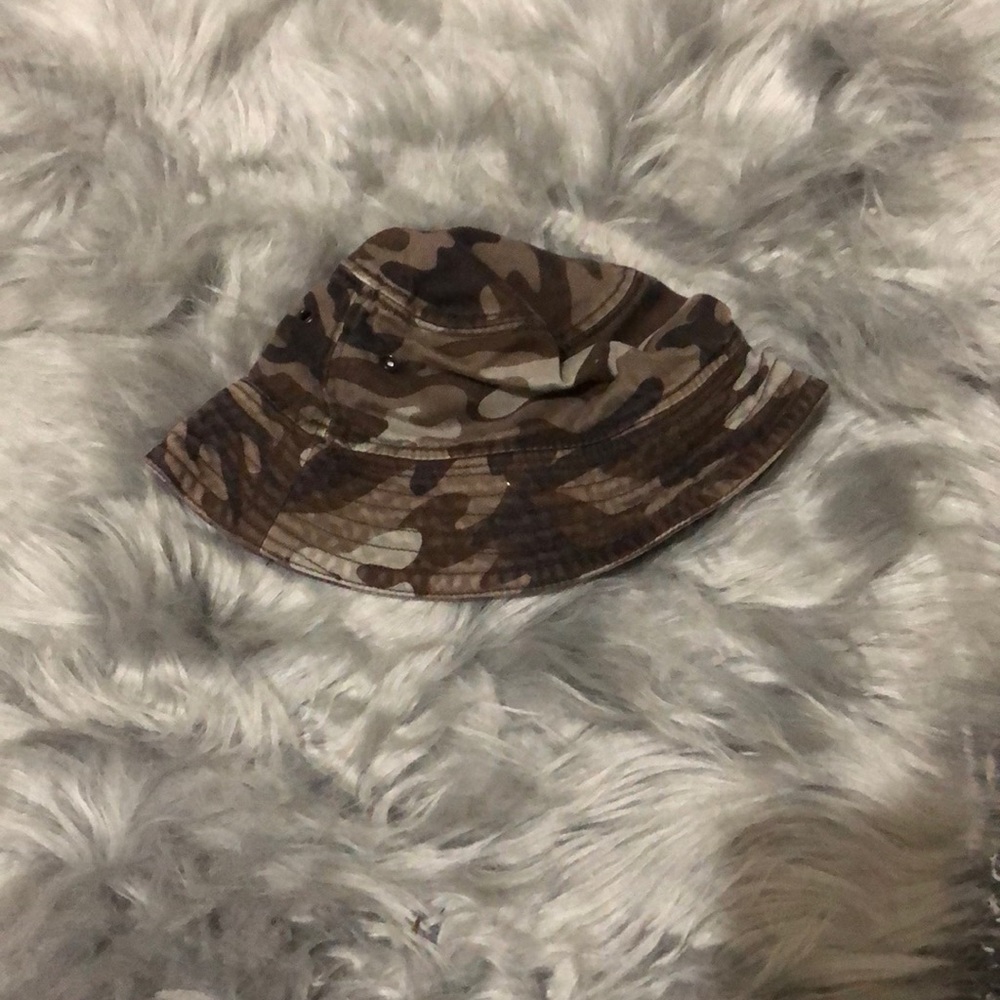 FREEAddOn Carter’s - hat